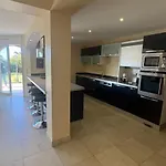 Rez De Chausse Dans Independante Calme Villa *