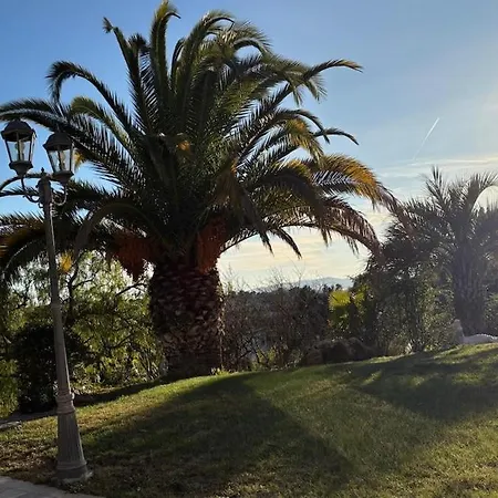 Rez De Chausse Dans Independante Calme Villa Saint-Raphaël
