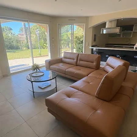 Villa Rez De Chausse Dans Independante Calme